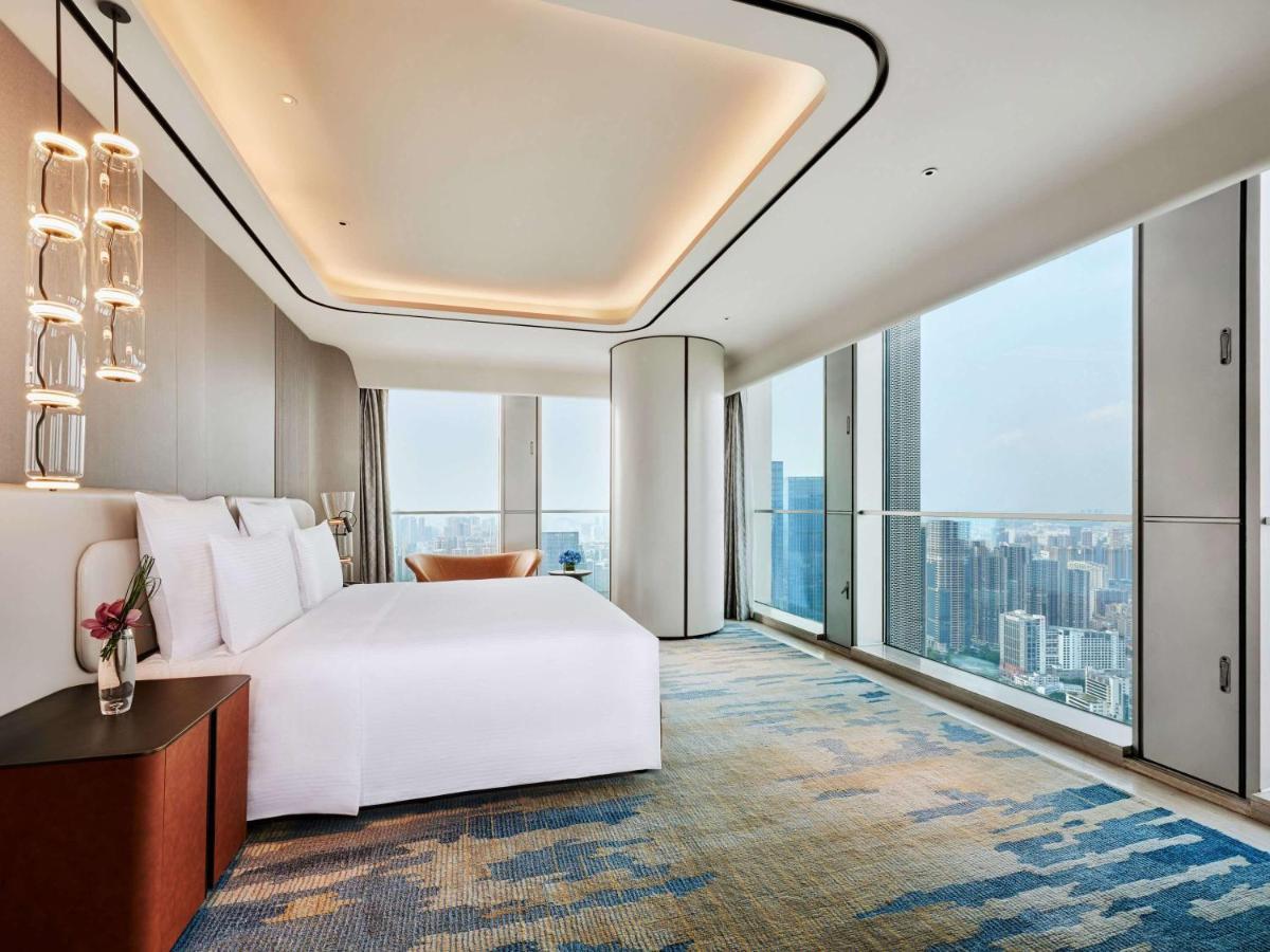 Pullman Shenzhen North Hotell Exteriör bild